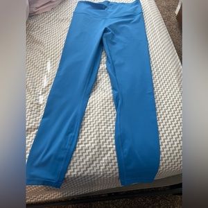 Used leggings the north face